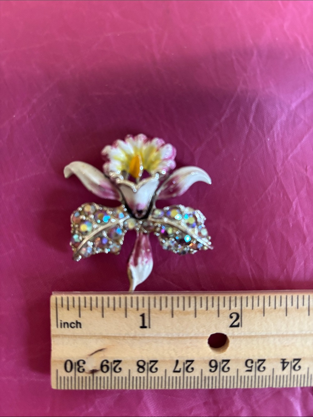 Vintage Iris & Rhinestone Pin - Picture 8 of 9